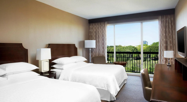 Четырёхместный номер Standard Sheraton Orlando North