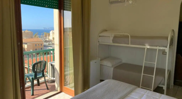 Четырёхместный номер Standard с видом на море Hotel La Margherita & SPA