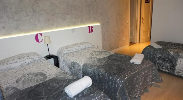 Кровать в общем номере (женский номер) Far Home Gran Vía