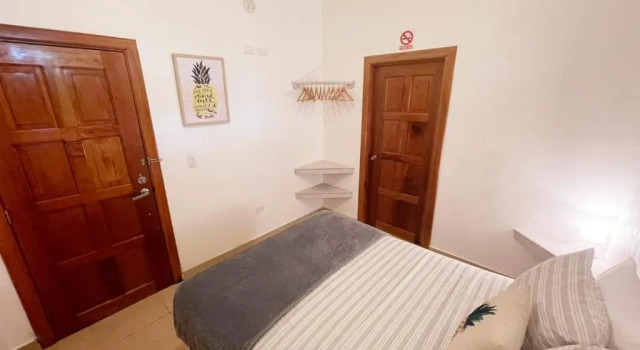 Pineapple House, Reserva ahora Hotel Hoteles en Isla Colón con aparcamiento, Aparcamiento