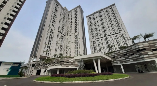 Great Deal Studio Room At Serpong Greenview Apartment, Book Apartment Hotels in South Tangerang with a Pool, Swimming Pool