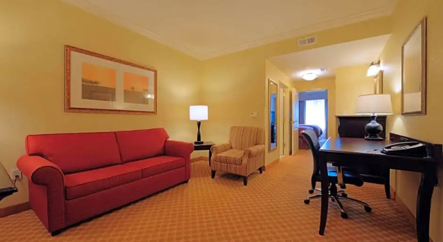 Четырёхместный люкс Country Inn & Suites by Radisson, Columbia at Harbison, SC