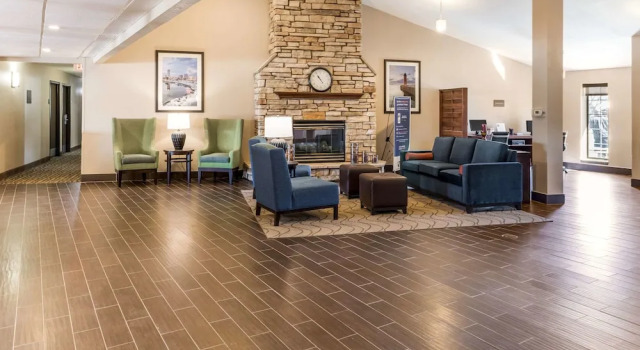 Super 8 Waukesha, Book Hotel Waukesha Wisconsin