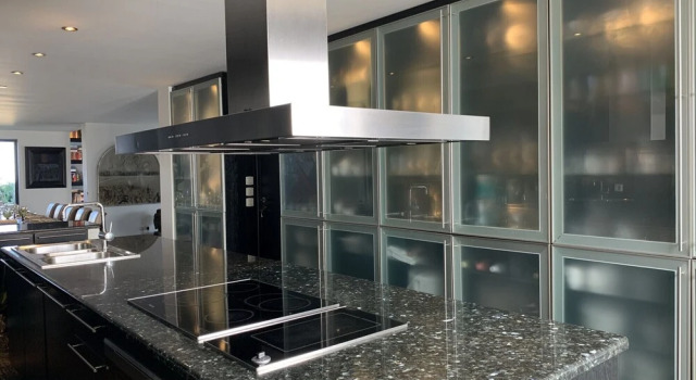 Luxury Villa Marathon