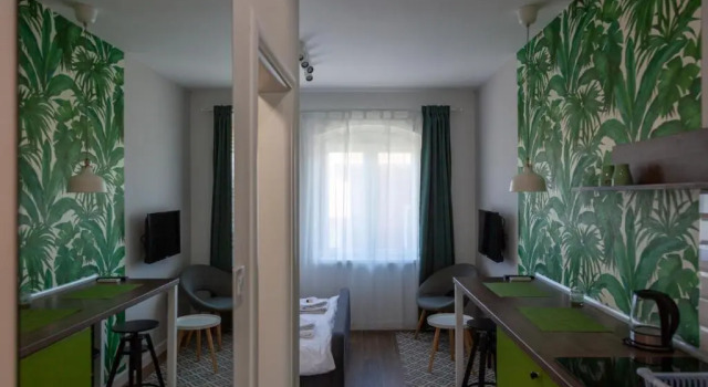 Moms house, Buchen Sie Hotel Golubac 