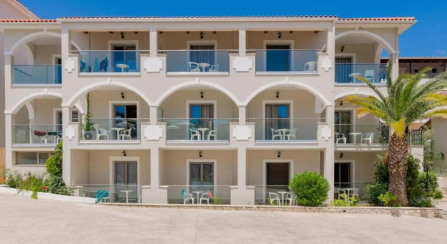 Katerina Palace Studio 1, Book Condo Hotel Hotels in Argassi with a Pool, Swimming Pool