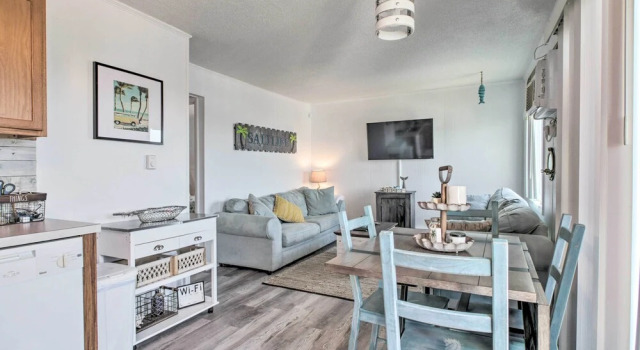 Апартаменты Walk to Pool & Beach! Family Condo in Ocean City