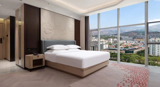 Номер Executive Ramada by Wyndham Honghe Kaiyuan