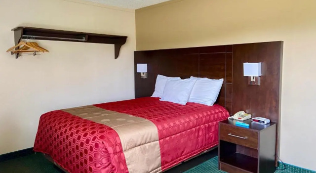 Номер Standard Colonial House Motor Inn