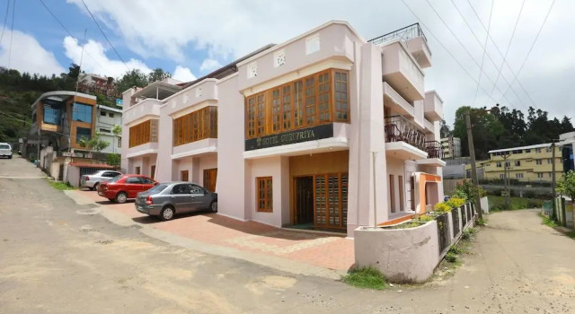 Hotel Gurupriya