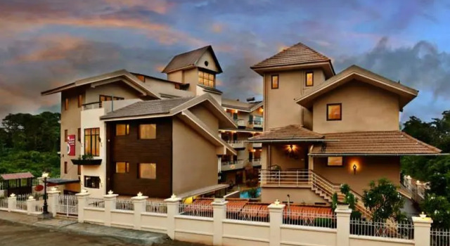 Полулюкс La Sunila suites Baga by WSI