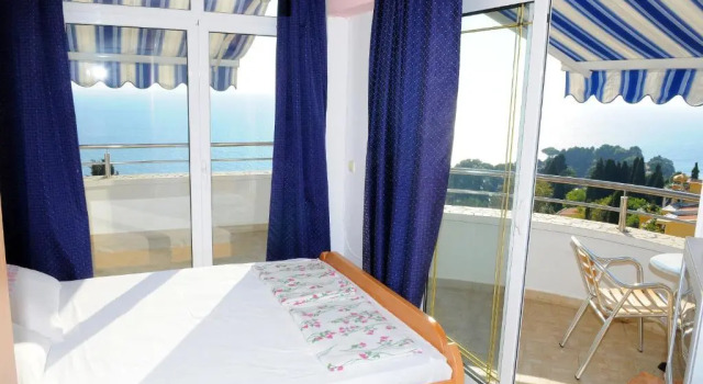 Студия Apartments Amina