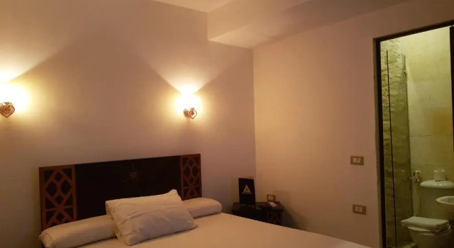Двухместный номер Sahara Pyramids Inn