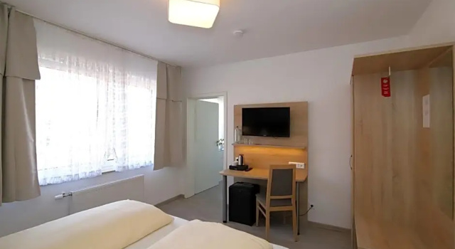 Hotel 12 Bäume, Забронировать Отель Верне Унна