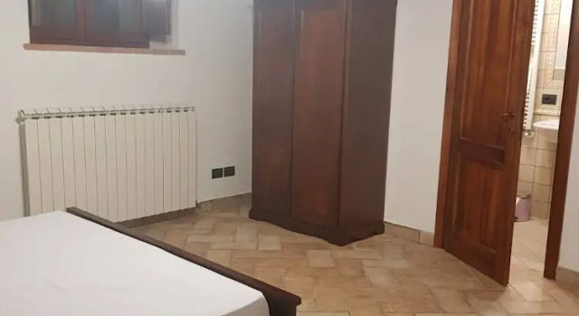 Portion of a Farmhouse With 30 Beds - 4 Apartments and 2 Rooms, Buchen Sie Ferienwohnung Monte Castello di Vibio Umbrien