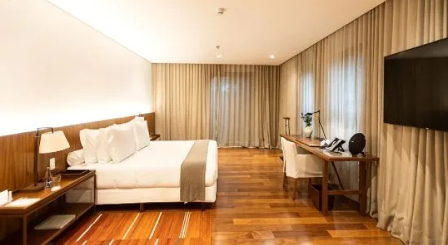 Четырёхместный полулюкс с балконом Hotel Fasano Belo Horizonte