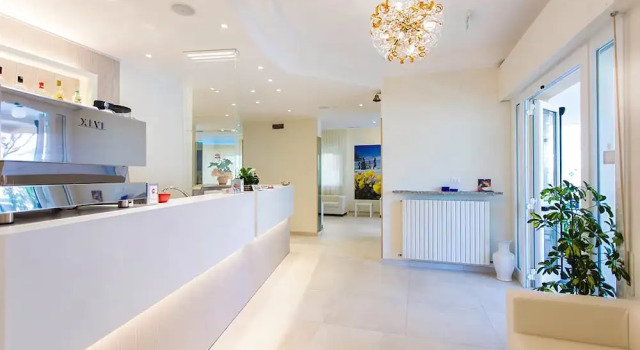 Hotel Clara