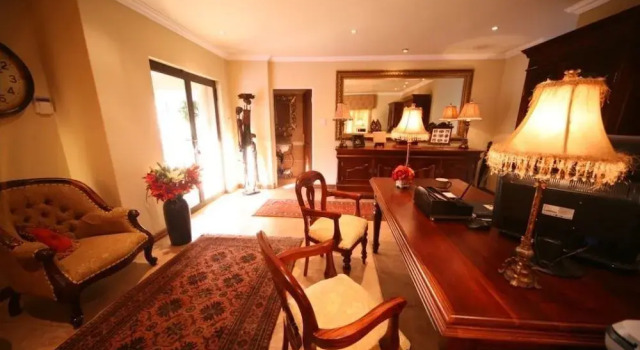 Le Cozmo Guest House