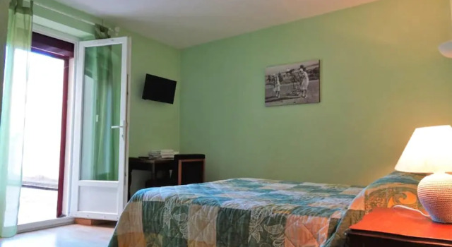 Le clos d'is, Book Hotel Riviere-sur-Tarn Aveyron