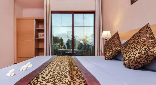 Двухместный номер Standard с видом на окрестности Triton Beach Hotel & Spa