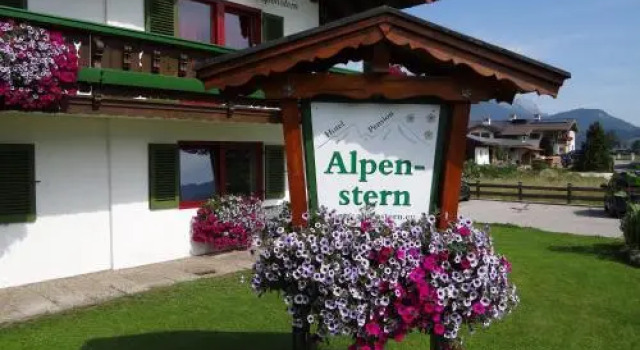Hotel Pension Alpenstern, Varaa Hotelli Hotellit Baijeri pysäköinnillä, Pysäköinti
