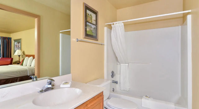 Двухместный люкс Americas Best Value Inn Lakewood South Tacoma