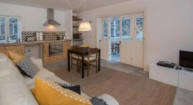 Calheta Beach House T1