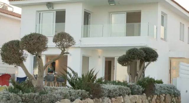 Villa Scarlet