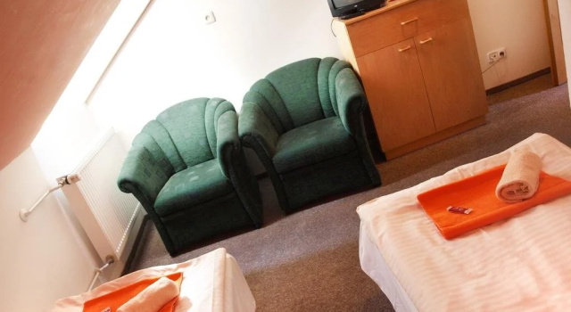 Hotel Dermot, Prenota Hotel Letovice Moravia meridionale
