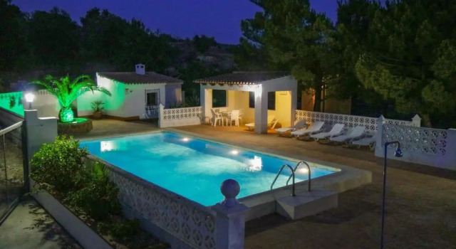 Коттедж Finca Alhambra - spacious and characterful property in Benissa