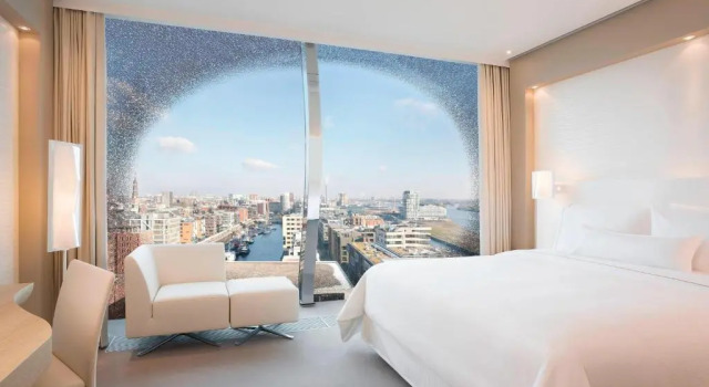 Двухместный номер с видом на город Deluxe с частичным видом на воду The Westin Hamburg Elbphilharmonie
