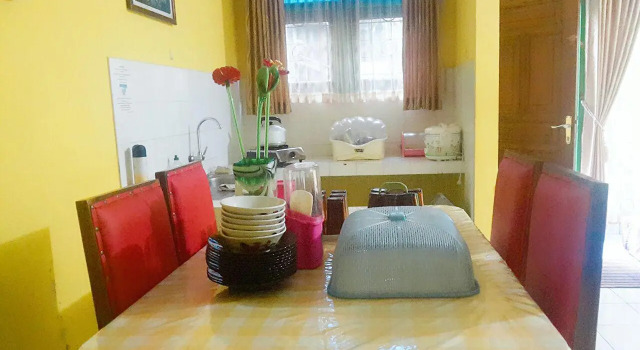 Bett im Wohnheim Omah Kemiri 5 Yogyakarta