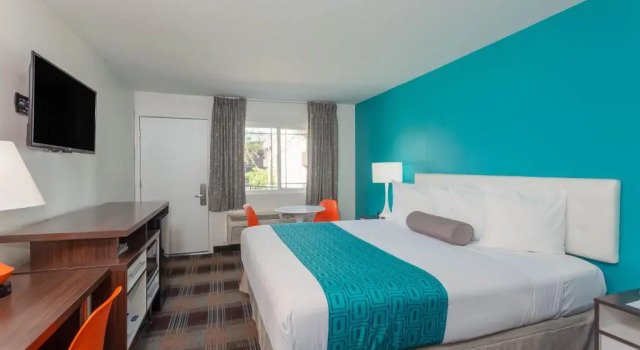 Номер Howard Johnson by Wyndham San Diego Hotel Circle