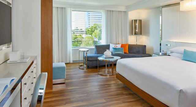 Двухместный номер Standard Renaissance Charlotte SouthPark Hotel