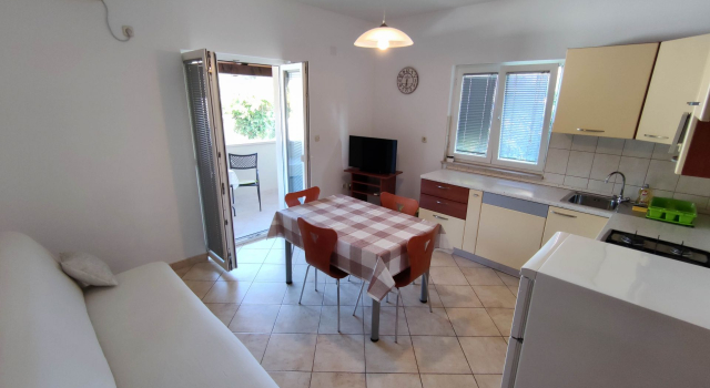 Apartment Leana