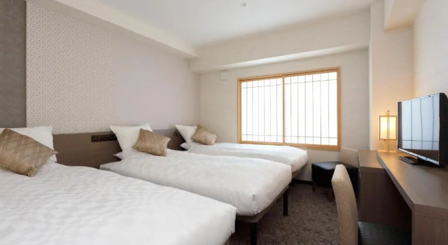 Трёхместный номер Standard Osaka View Hotel Honmachi
