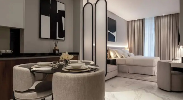 Студия Deluxe с балконом Lusso Hometels J One