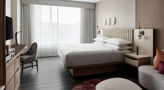 Номер Standard Marriott Bethesda Downtown at Marriott HQ