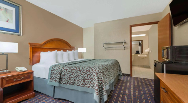 Двухместный номер Standard Days Inn by Wyndham Maumee/Toledo