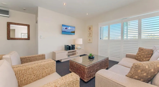 Pacific Blue Apartment 278, 265 Sandy Point Road, Book Apartment Salamander Bay Port Stephens