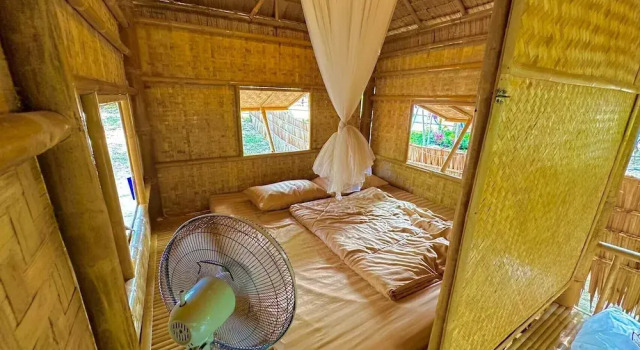 Tid-jai Homestay at Suan Phueng, Varaa Lomakeskus Hotellit Ratchaburi pysäköinnillä, Pysäköinti