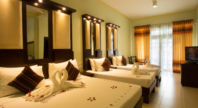 Люкс Отель Oak Ray Serene Garden Hotel