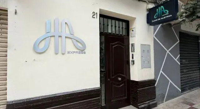 HA Express Juan de Austria, Забронировать Отель Отели Малаги 3 звезды, рядом с Кафедральный собор Малага, 3*
