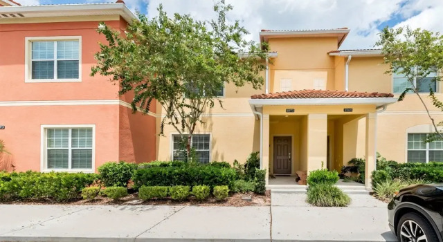 A Stylish Paradise Palms Town Home -close to Disney! 4bd/3ba -4pp971, Book Feriehus Hoteller i Four Corners med pool, Swimmingpool