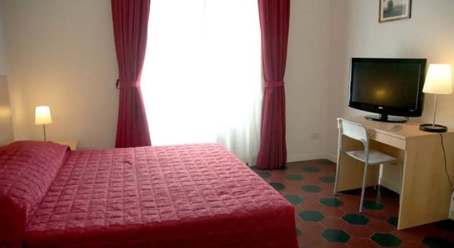 Federico Suite, Rezervovat Hotel Hotely v Lazio s parkováním, Parkování