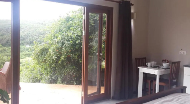 Коттедж c 1 комнатой Great Hill View Apartment