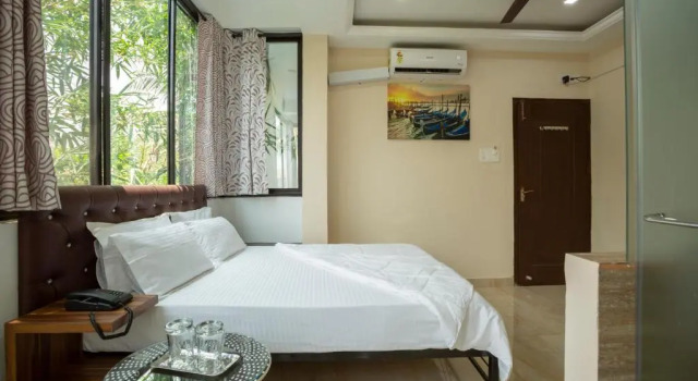 14 Door Home Stay, Book Hotel Hotels in Goa with a Pool, Swimming Pool