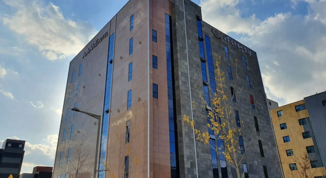 Amare Hotel, Rezerwuj Hotel Hotele w Hyomok z parkingiem, Parking