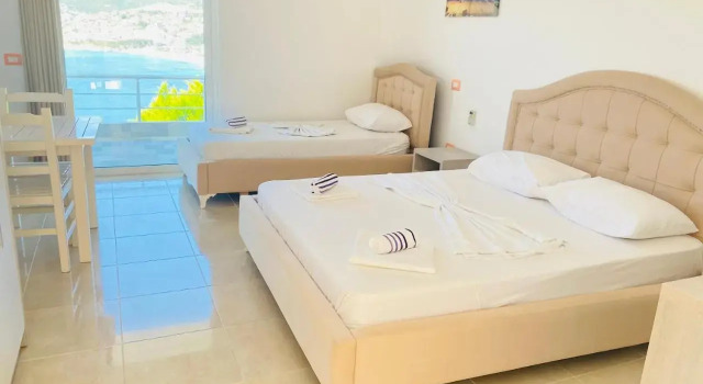 Nefelis Rooms