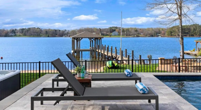 Коттедж с 3 комнатами Keenan Beach W/beach, Heated Pool & Game Room